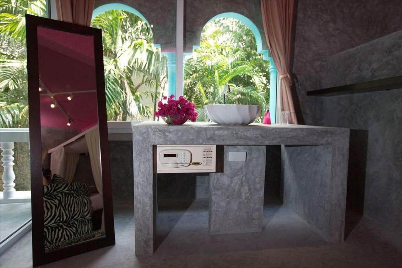 Baan Heaven / Patong Beach Pool Villa Sleeps up to 15 Buitenkant foto