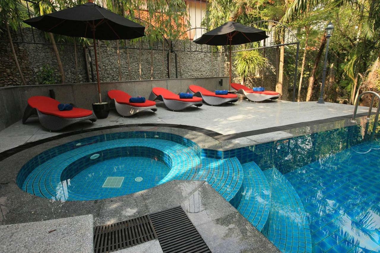 Baan Heaven / Patong Beach Pool Villa Sleeps up to 15 Buitenkant foto